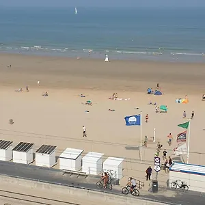 Raversijde With Seaview Appartement Oostende