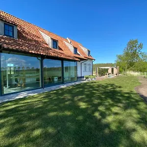 Oostkerkestraat 8 Villa